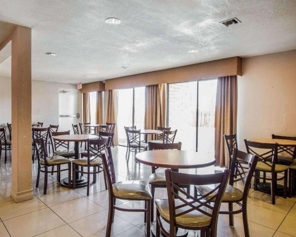 Quality Inn Tucson image 11