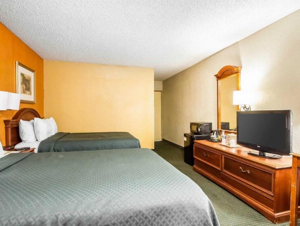 Quality Inn Tucson image 17