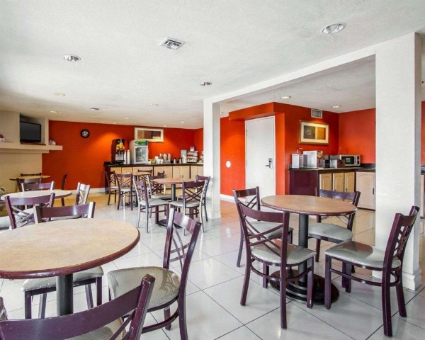 Quality Inn Tucson image 9
